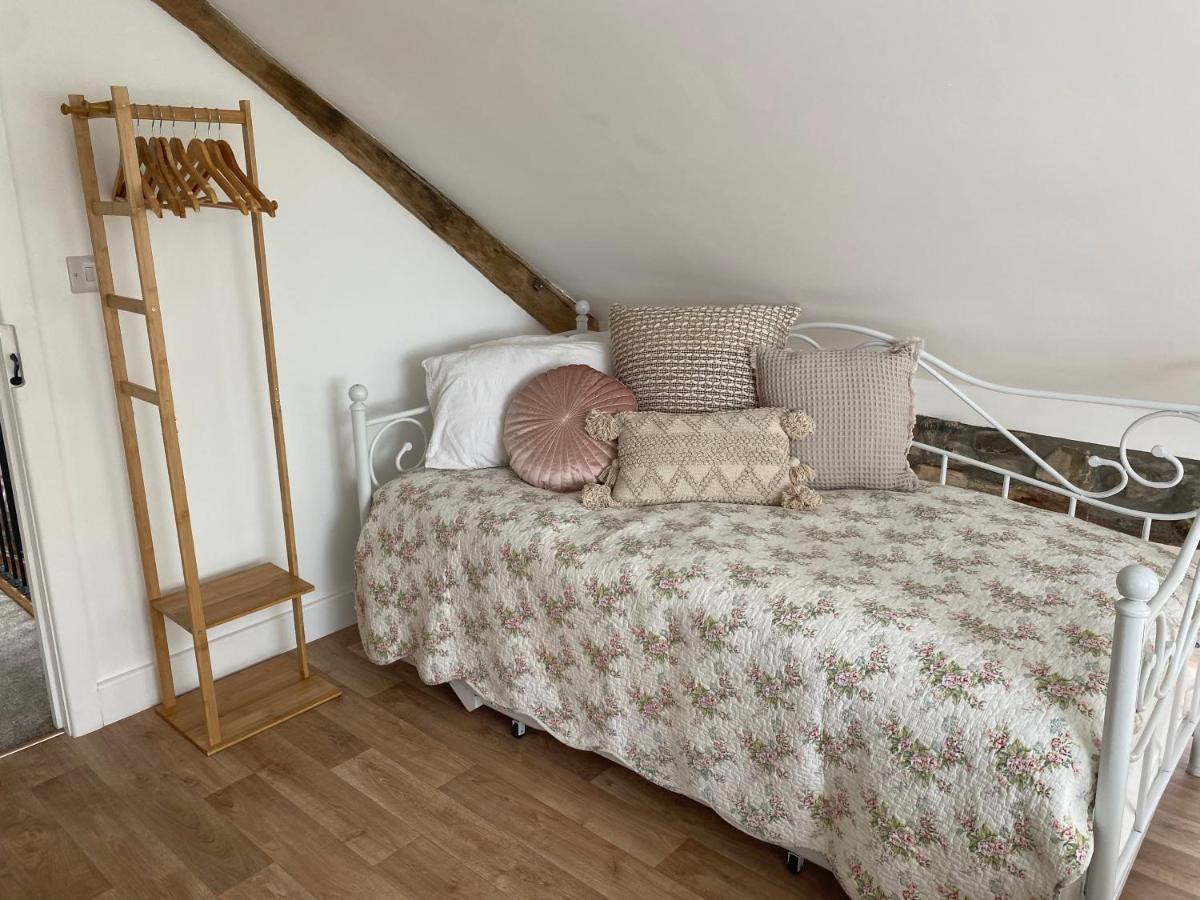 Pippin Lodge Llanwrda エクステリア 写真