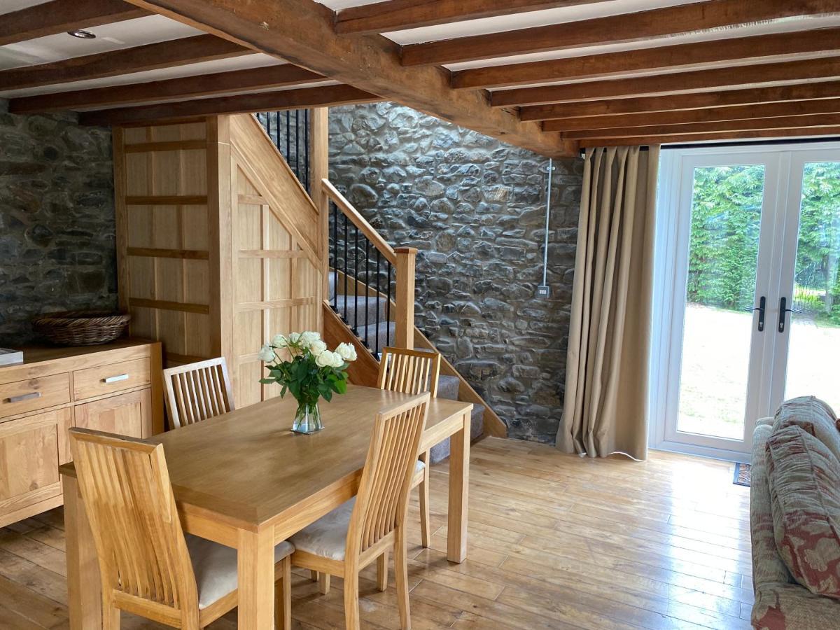 Pippin Lodge Llanwrda エクステリア 写真